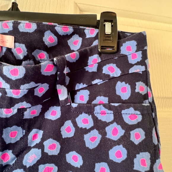 LILLY PULITZER Luxury Capris Spotted Pink and Purple - Picture 4 of 8